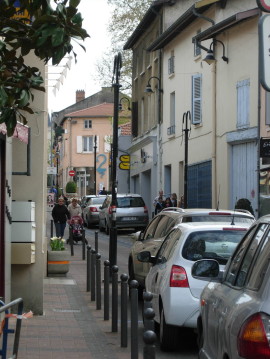 PHARMACIE SOLEIL, SAINT PRIEST, au coeur du village, place ancienne mairie, 69800